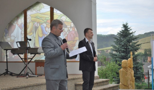 Deň obce 21.6.2014 Slávnostná bohoslužba, 1.monografia obce, udelenie čestného občianstva a ceny starostu obce Obišovce